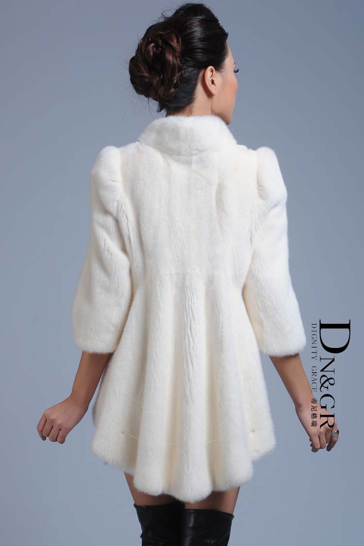 dngr 冬季新款修身后摆长白色貂皮大衣 女士貂皮皮草外套