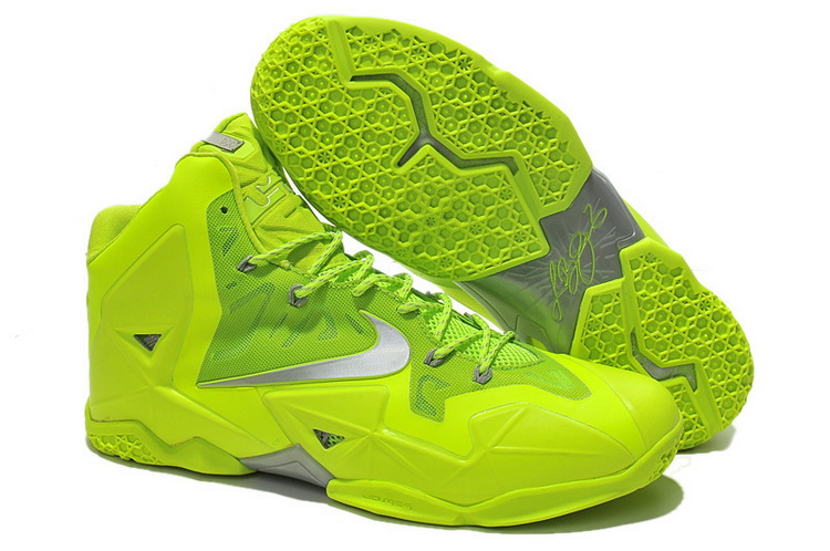 nike耐克 詹姆斯11代 男女休闲运动鞋情侣篮球鞋 8312(灰银黑 40)