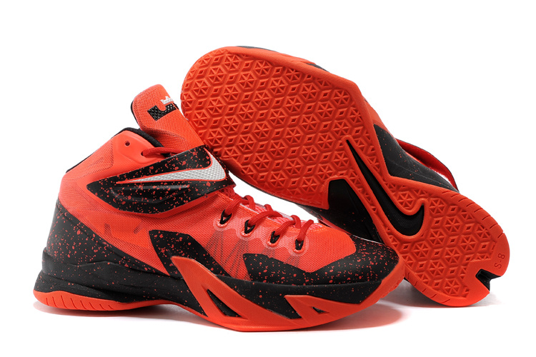 耐克/nike zoom soldier 詹姆斯士兵8篮球鞋653642(653642-006白黑红