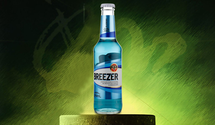 中酒网 百加得 冰锐 4.8度蓝莓味鸡尾酒 朗姆酒 275ml 预调酒(6瓶装)