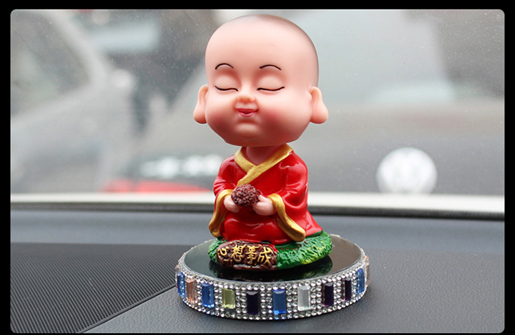 车载香水 汽车内饰摆件 车载摇头小沙弥(随缘)