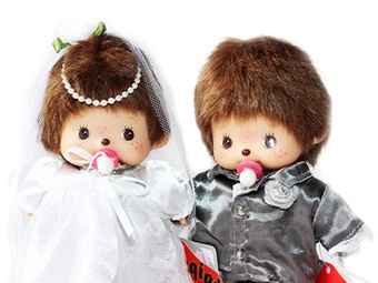 蒙奇奇咖啡色头枕 可爱蒙奇奇靠枕 记忆棉颈枕 一对装